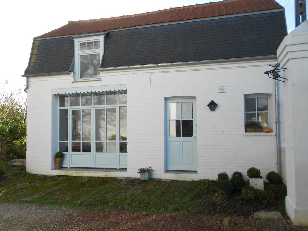 La Petite Maison Du Parc Bois-en-Ardres Bagian luar foto