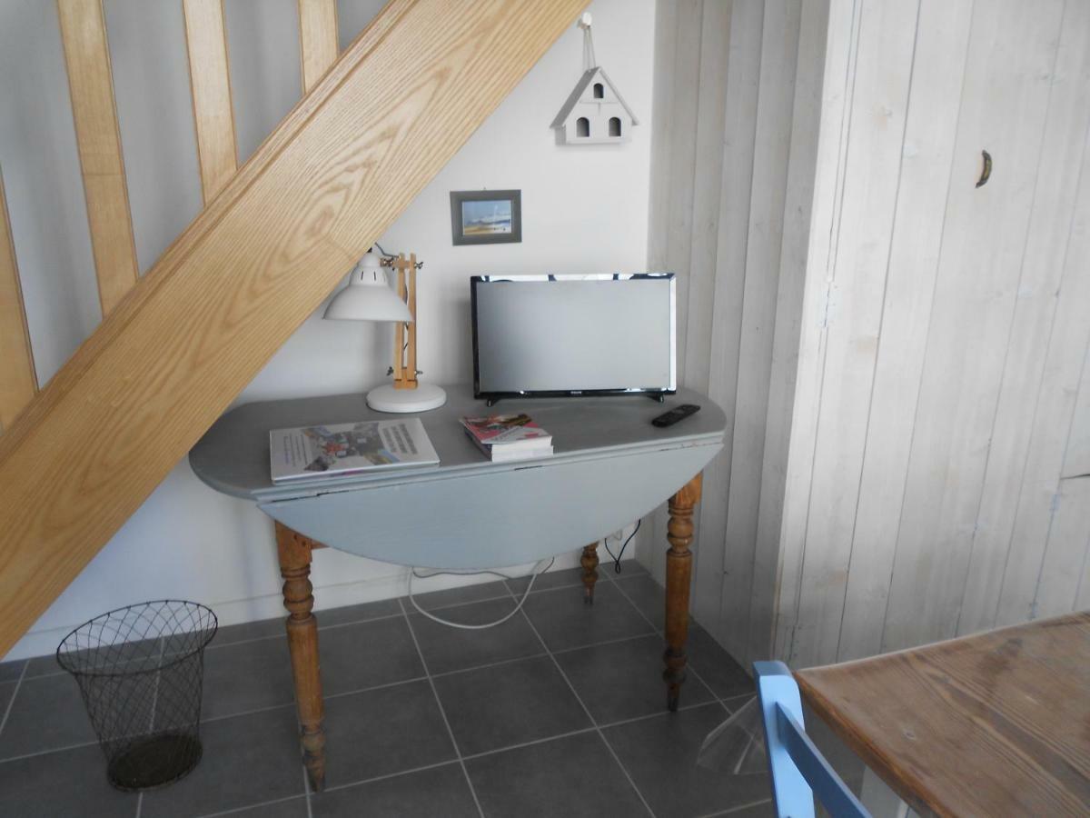 La Petite Maison Du Parc Bois-en-Ardres Bagian luar foto